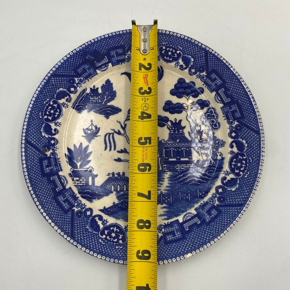Vintage Blue Willow Transferware Plate 9" Made in Japan Blue and White Pagoda - Picture 4 of 4
